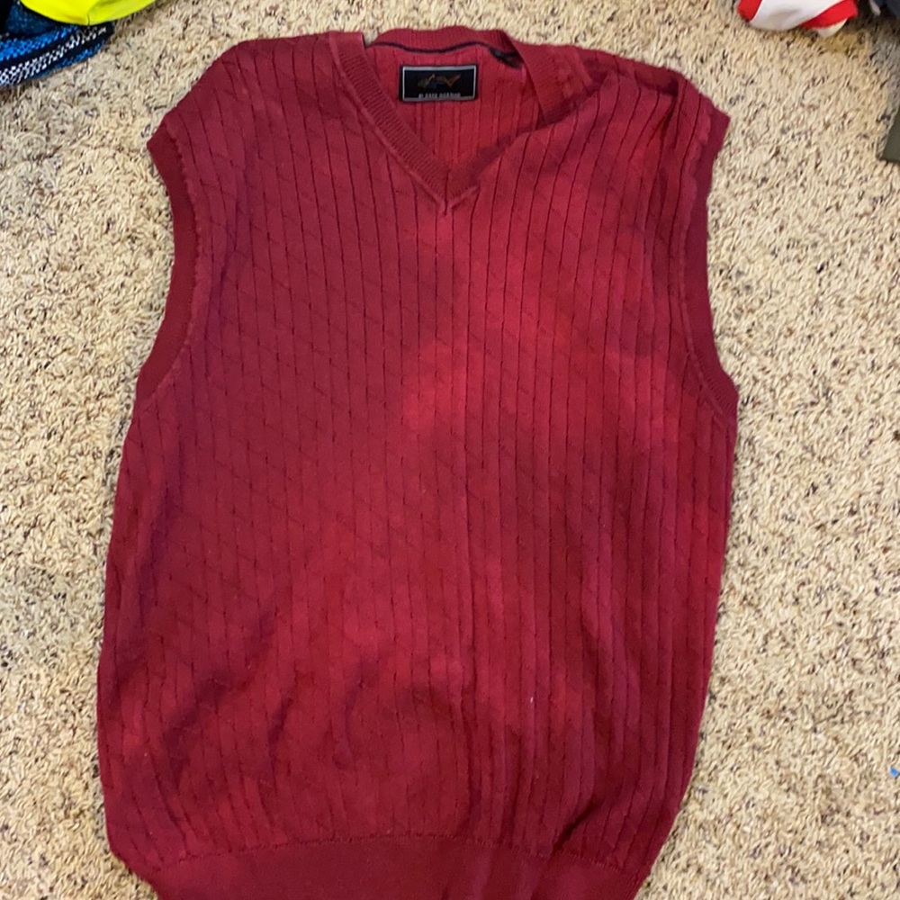 Oversized sweater red vest